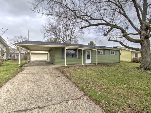 3931 N Newcastle Dr, Decatur, IL 62526