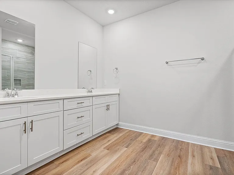 7307 Hawkins Mnr — Photo 10