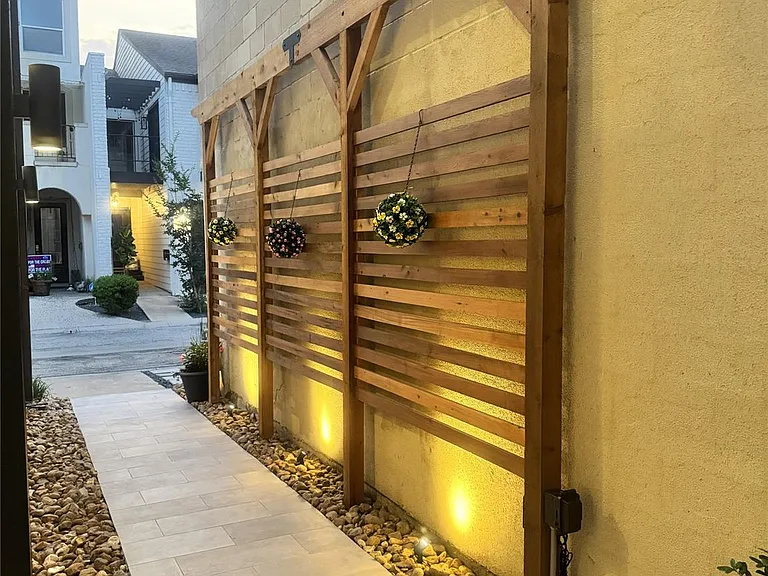 516 S Post Oak Ln #9 — Photo 3