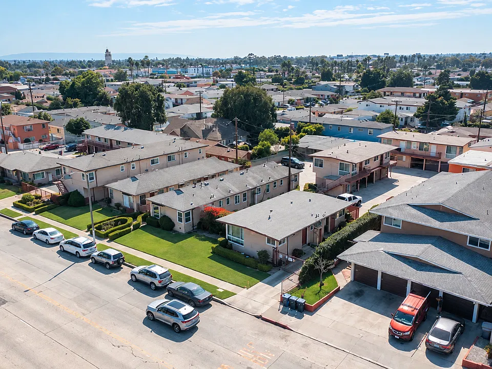 10983 California Ave #10983
