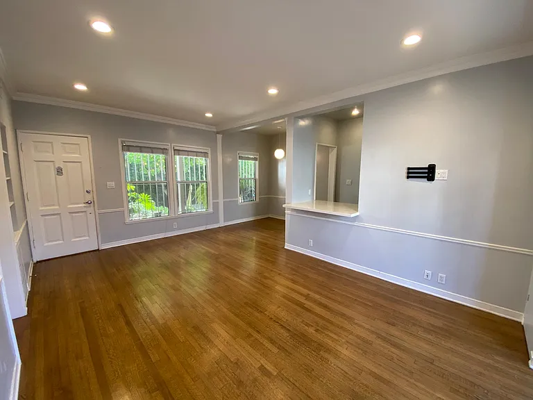 642 N Gardner St #644-1/2 — Photo 1