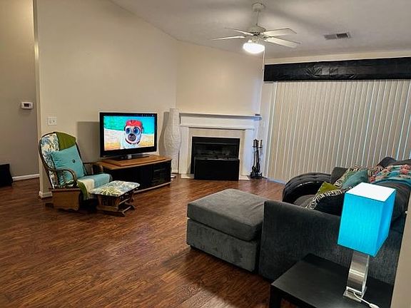 3rd image of 8171 Autumn Woods Ln APT 309