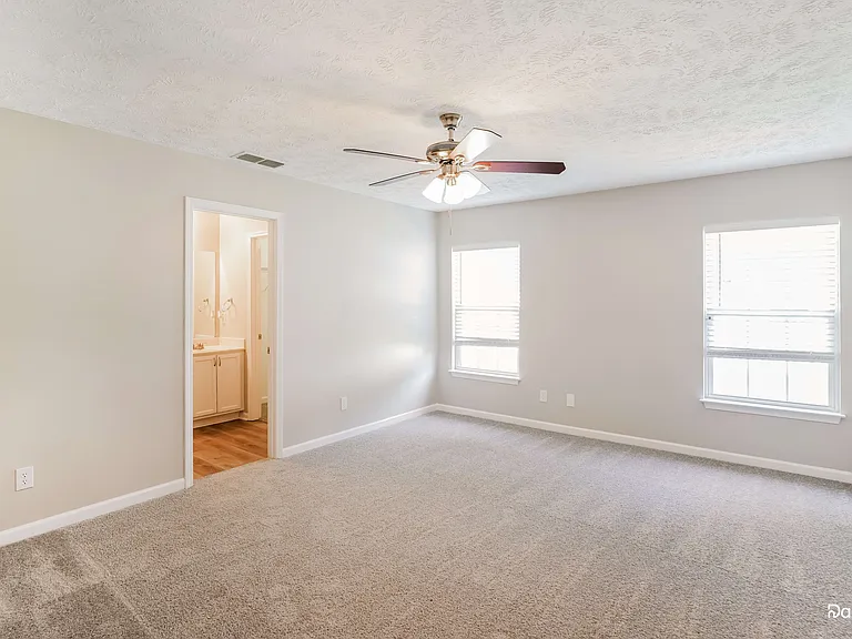 5628 Hickory Park Dr — Photo 7
