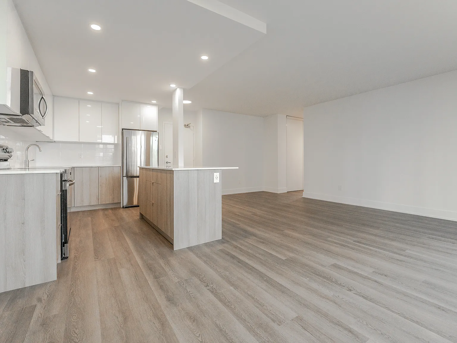 2 Secord — Photo 4