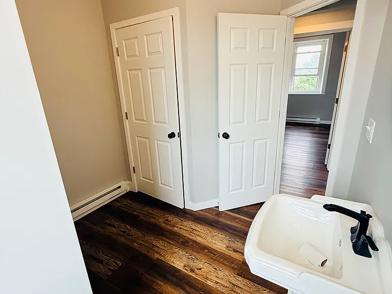 102 E Main St #4 — Photo 11
