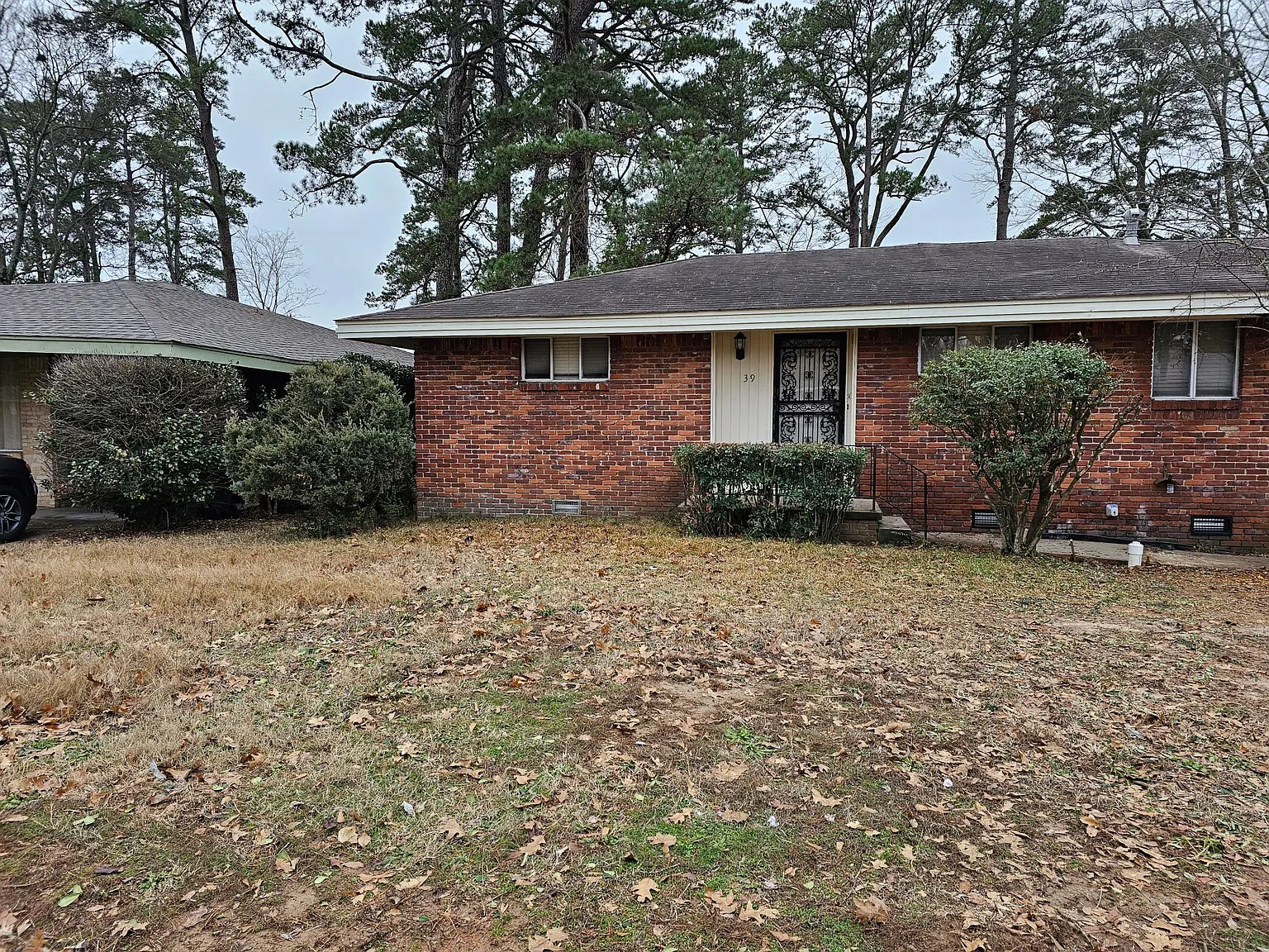 39 Broadmoor Dr — Photo 1