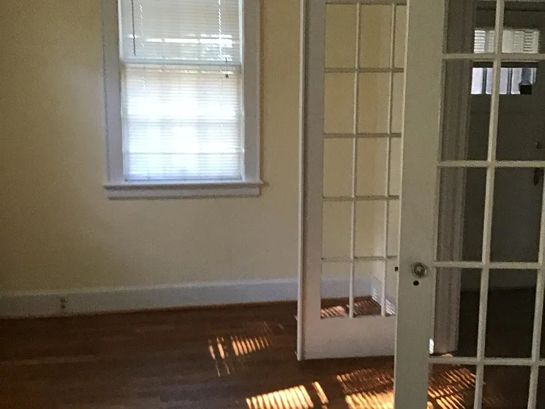 808 Heidt St — Photo 6