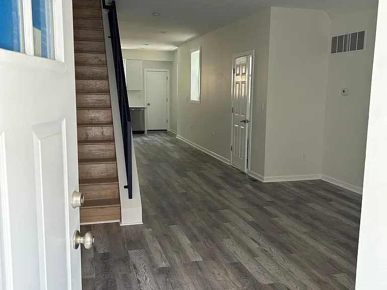 3021 Redner St — Photo 2
