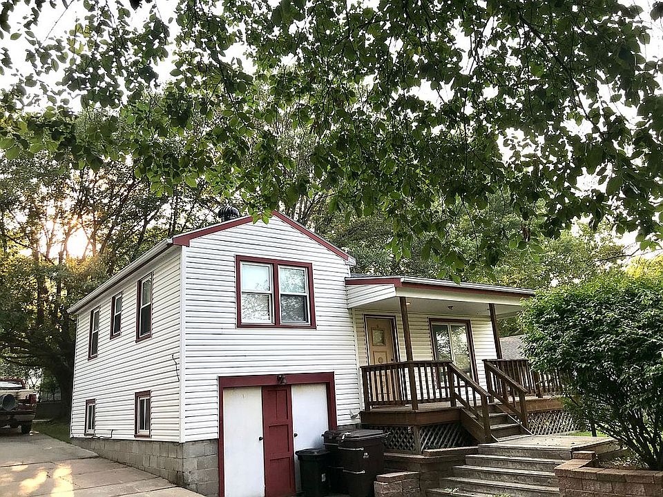 225 S 46th
