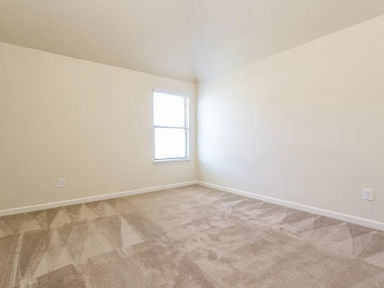 639 Ocean Ave — Photo 11