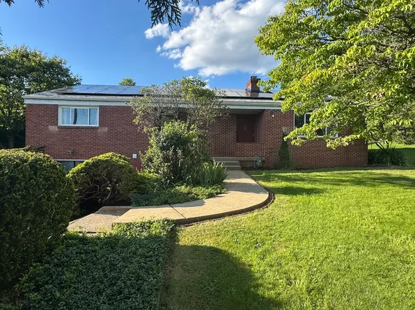 2455 Hampton Ave, Allison Park, PA 15101