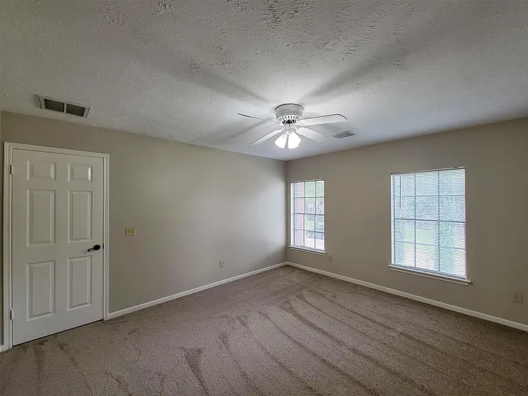 17207 Meadow Heights Dr — Photo 17