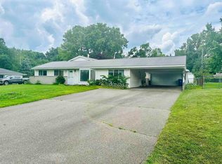 6570 Manson Dr, Waterford, MI 48329