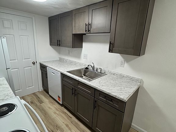 3rd image of 200 N 45th St #3