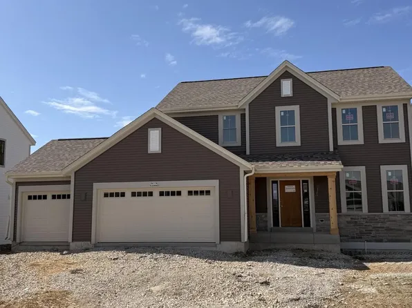 N174W20660 Laurel Springs CIRCLE, Jackson, WI 53037