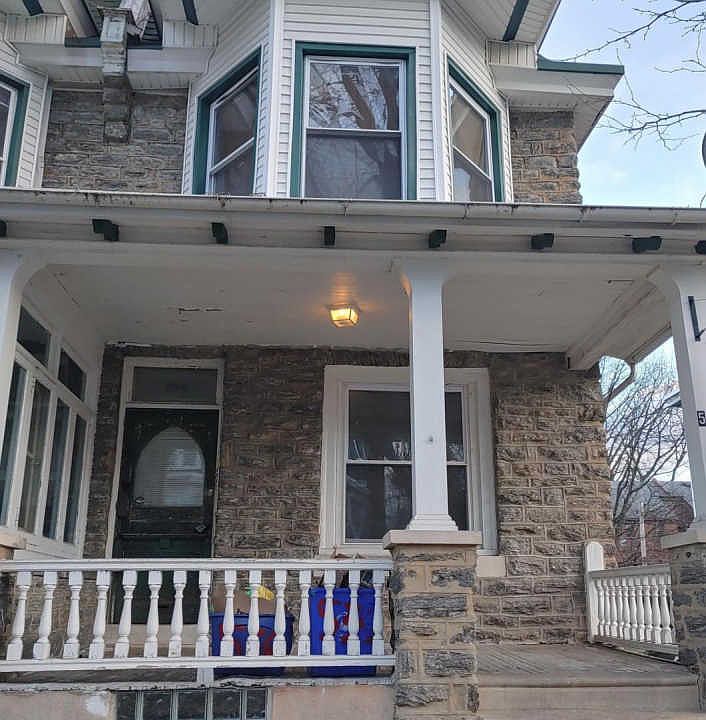 1st image of 536 Brinton St