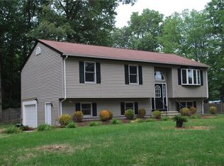 75 Westwood Rd, North Smithfield, RI 02896