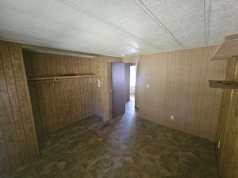 571 Clover Dr #B — Photo 9