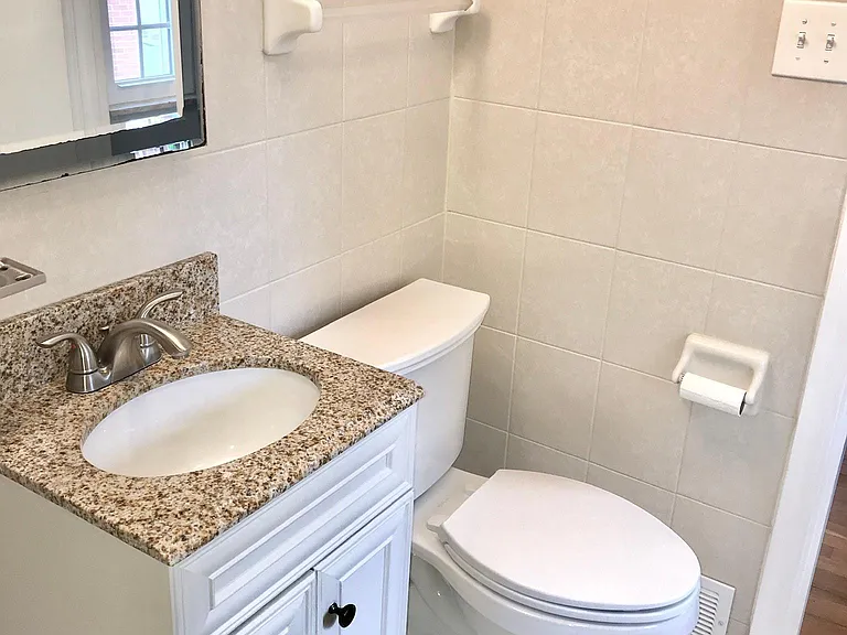 400 Duquesne Dr — Photo 32