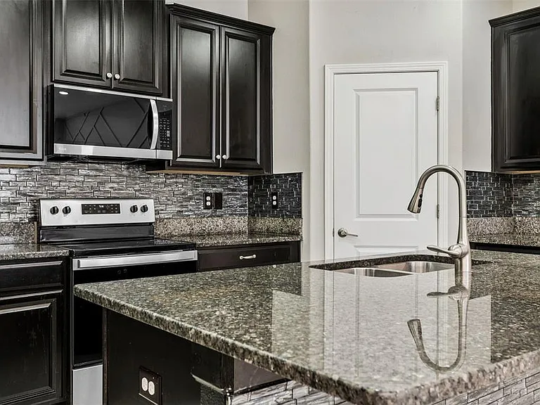 6233 English Hollow Rd — Photo 9