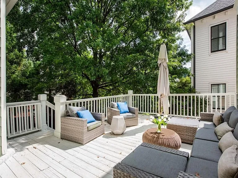 988 Carmel Ave NE #A — Photo 40