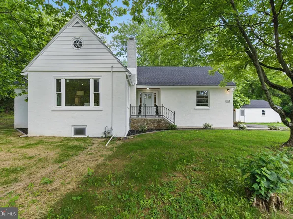 915 Fitzwatertown Rd, Glenside, PA 19038