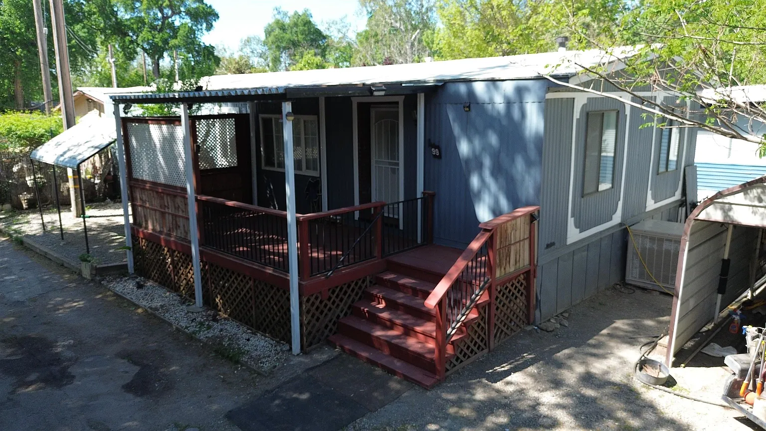 25433 South Ave photo 1