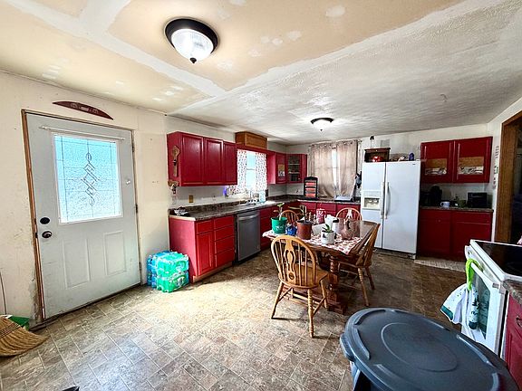 4th image of 3409 Clines Chapel Rd
