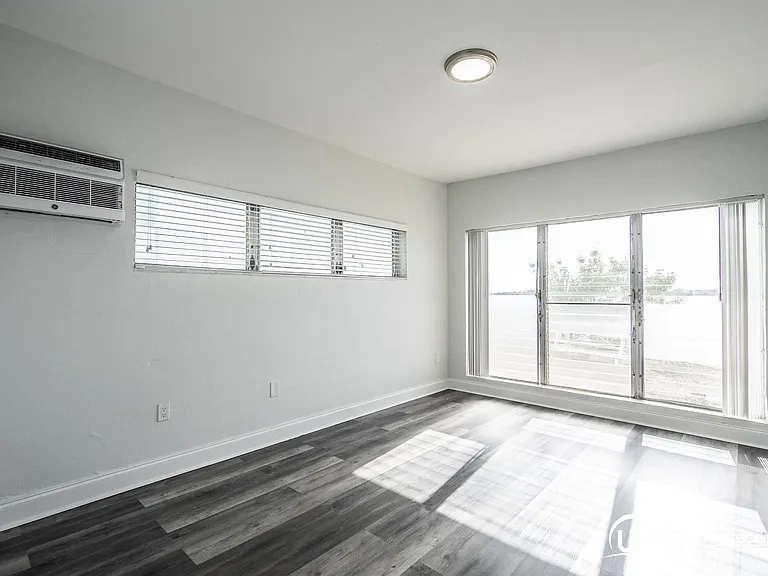 7927 East Dr #260 — Photo 8