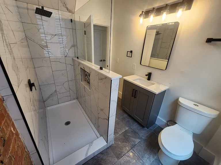 17 E Court St #43 — Photo 21