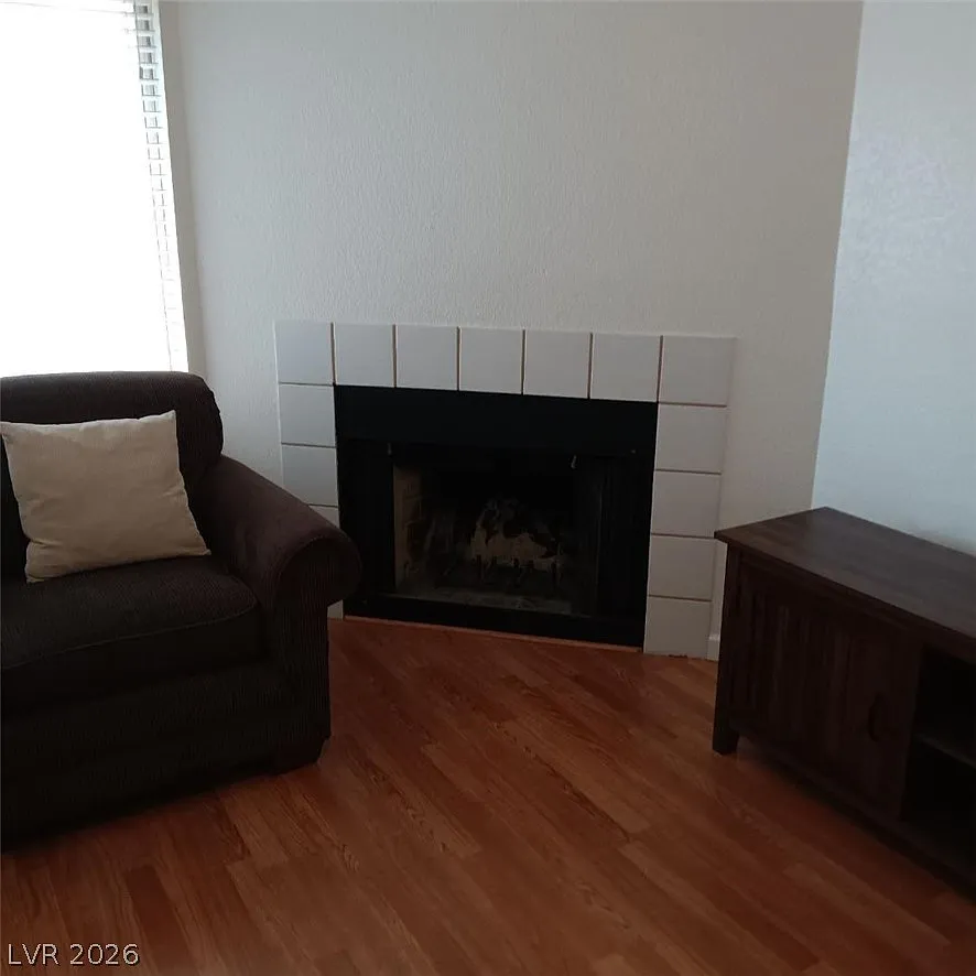 3 bed, 2.0 bath, 1194 sqft, $1,200 — Photo 4