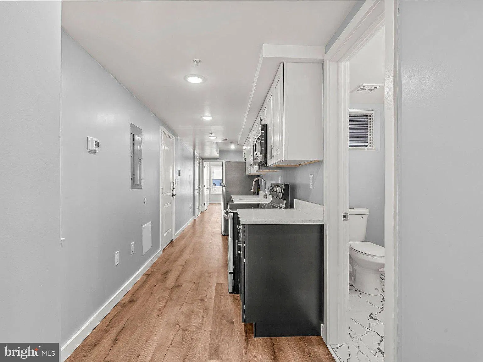 2 bed, 2.0 bath, 1800 sqft, $1,600 — Photo 3