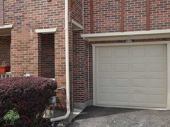 1 CAR ATTACHED GARAGE INCLUDED