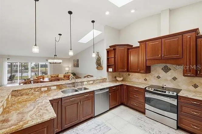 2521 W Marion Ave #311 — Photo 12