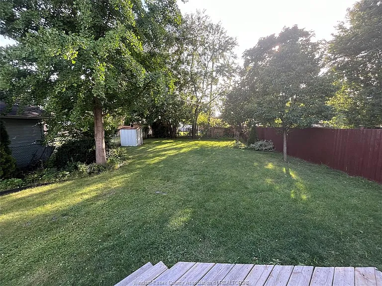 1161 Jefferson Blvd — Photo 19