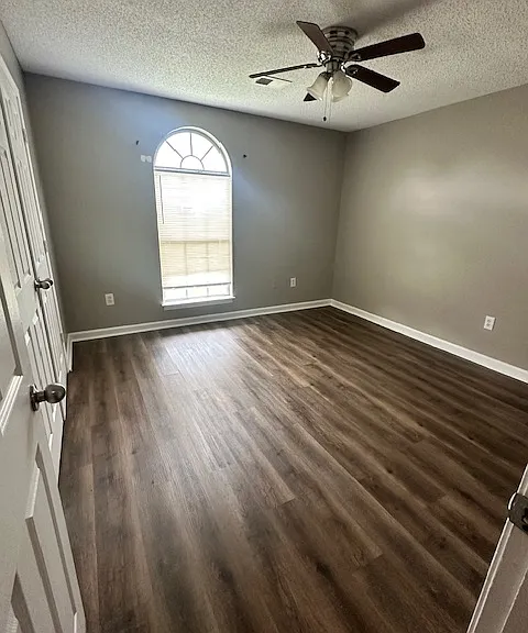7787 Parkview Cir W — Photo 18