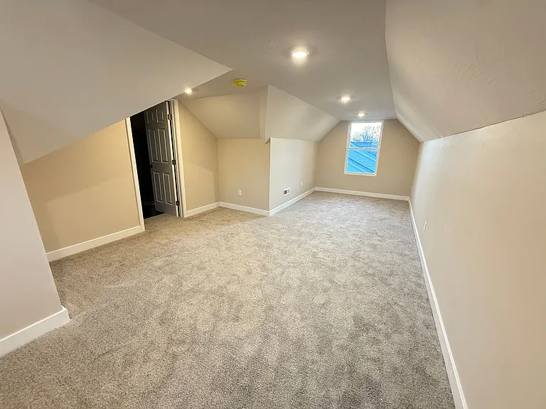 325 W Tyndal St — Photo 20