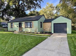 10704 E 34th St, Independence, MO 64052