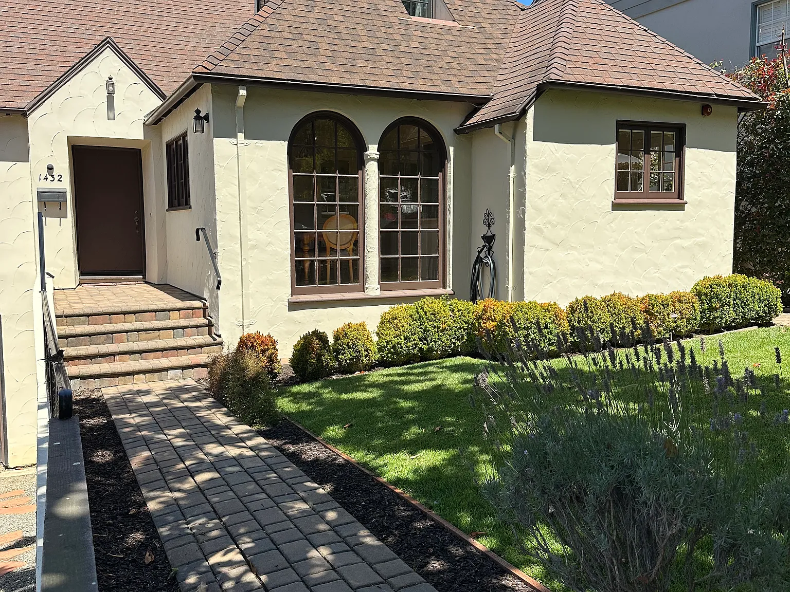 4 bed, 3.5 bath, 3100 sqft, $13,500 — Photo 1