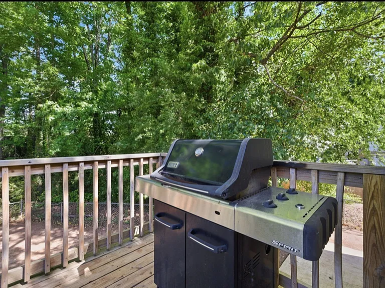 1048 Ivy Ln — Photo 40