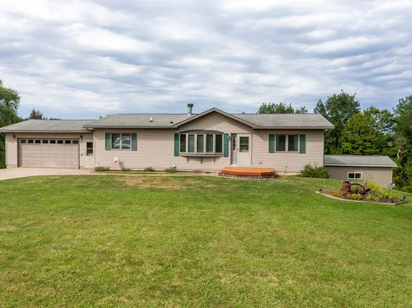 8498 Whispering Bluffs Ln, Cassville, WI 53806