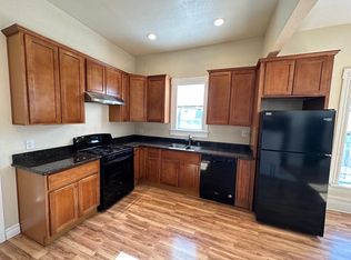 906 Union Ave, Fairfield, CA 94533