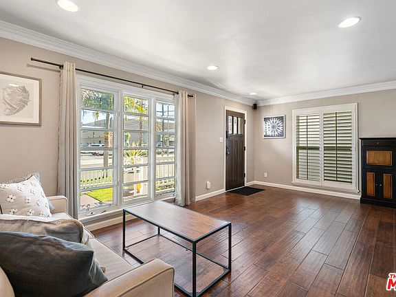5th image of 207 Park Ave