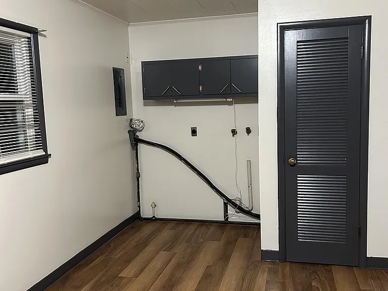 1104 Logan St #2 — Photo 2