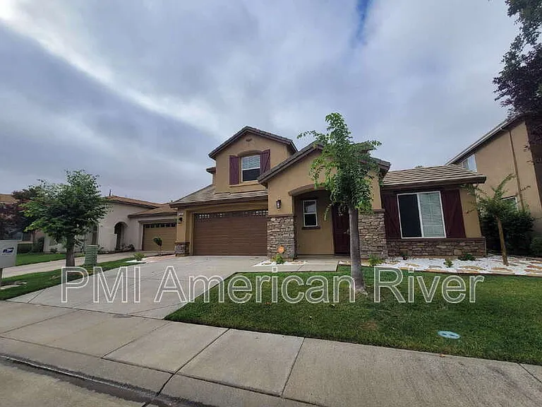 4265 Thalia Way — Photo 2