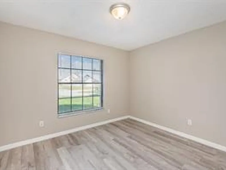 3846 Long Grove Ln — Photo 16
