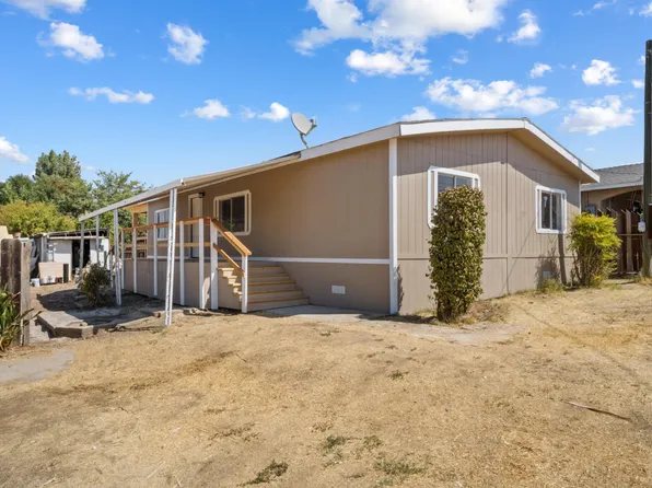 266 E Gibbons Avenue, Porterville, CA 93257