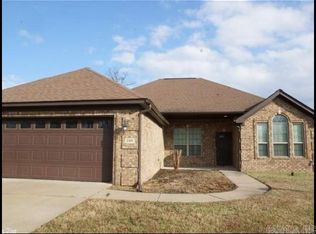 2305 Richland Park Dr, Bryant, AR 72022