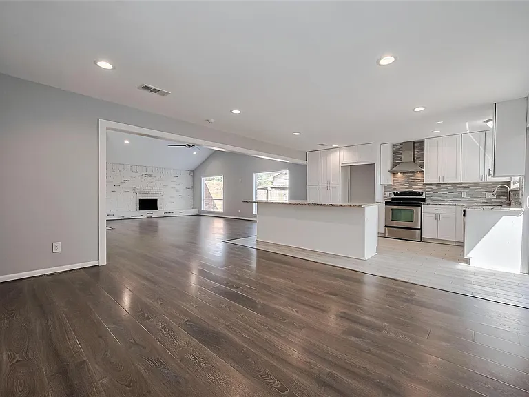 319 Gentilly Dr — Photo 6