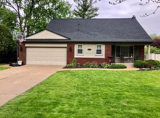 5304 Abington Dr, Troy, MI 48085